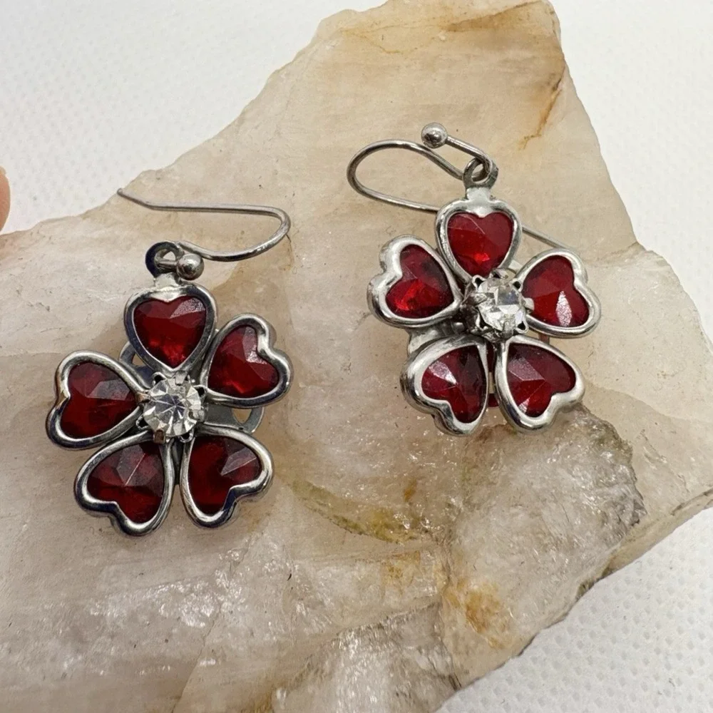 Vintage Red Heart Glass Flower Dangle Earrings Silver Tone Rhinestone‎ Center - Picture 2 of 7